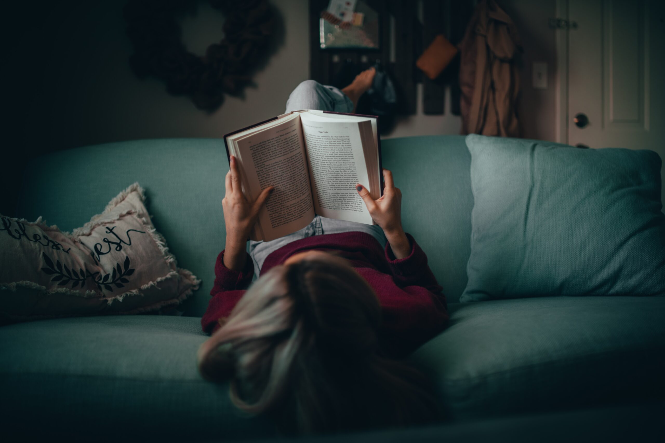Ultimate Fall Reading Guide: 31 Books for Cozy Autumn Energy 2023