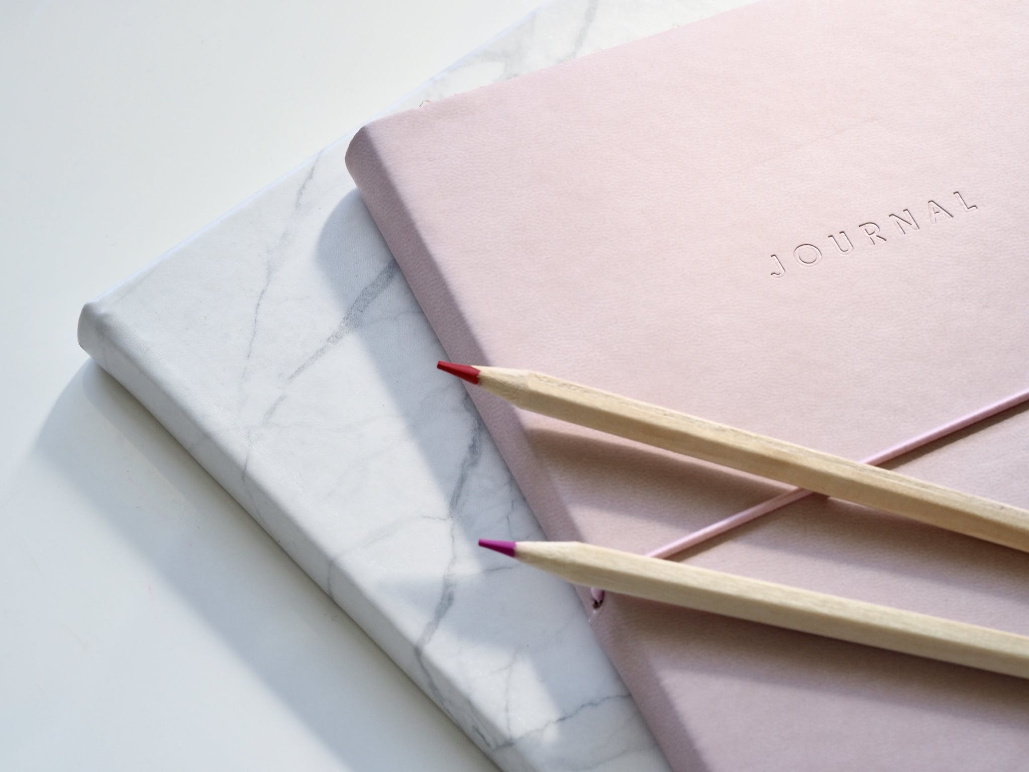 3 Best Guided Journals to Build Your Journaling Habit